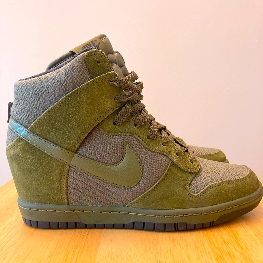 Nike Dunk Sky High forest green black hidden wedge